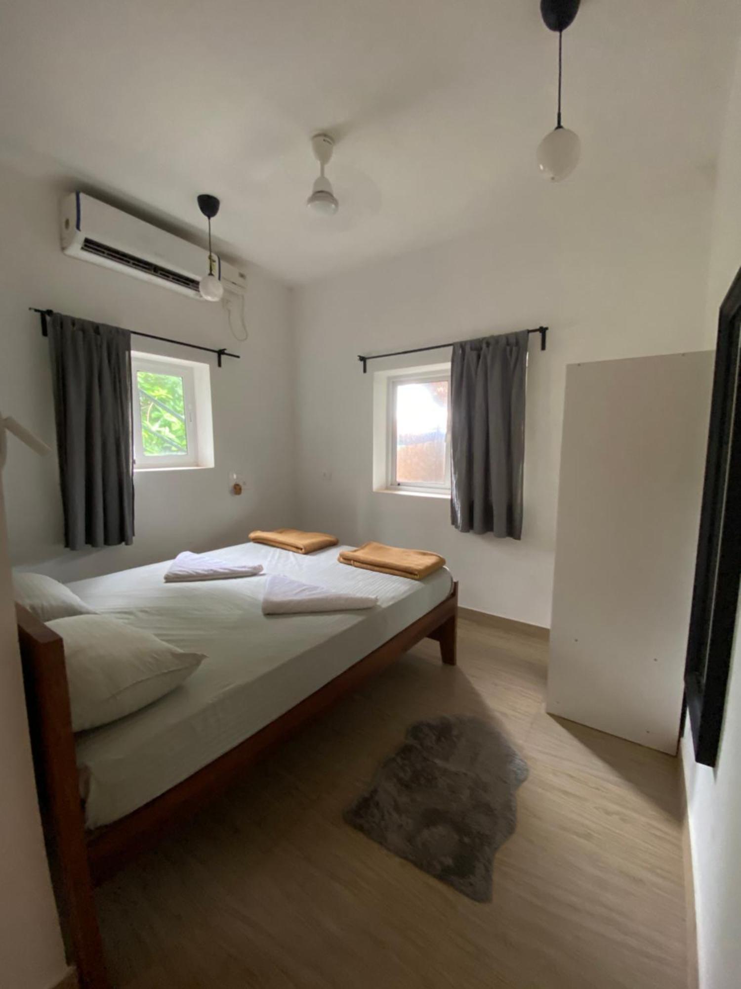 Hostel Mandala 안주나 외부 사진