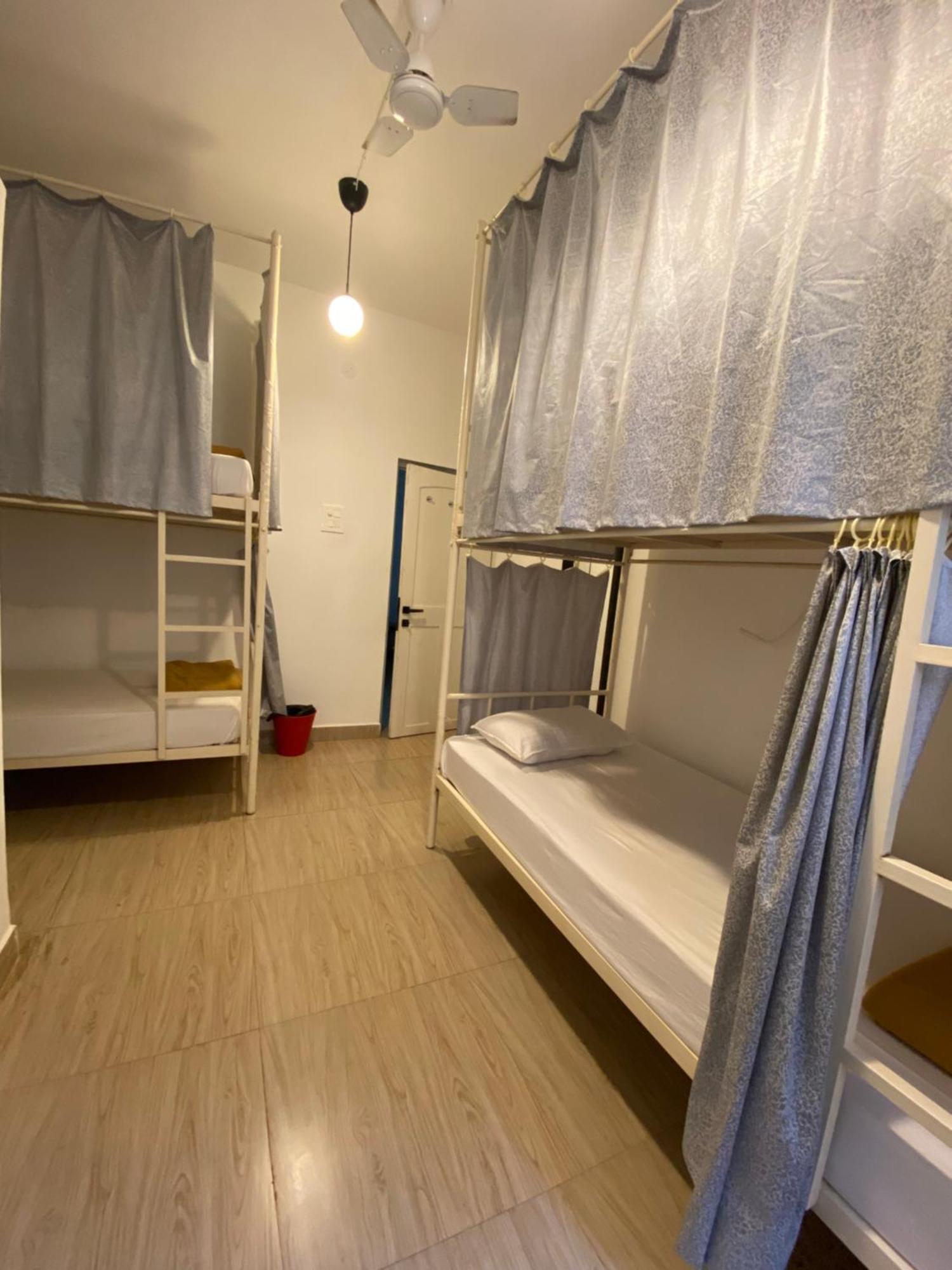 Hostel Mandala 안주나 외부 사진